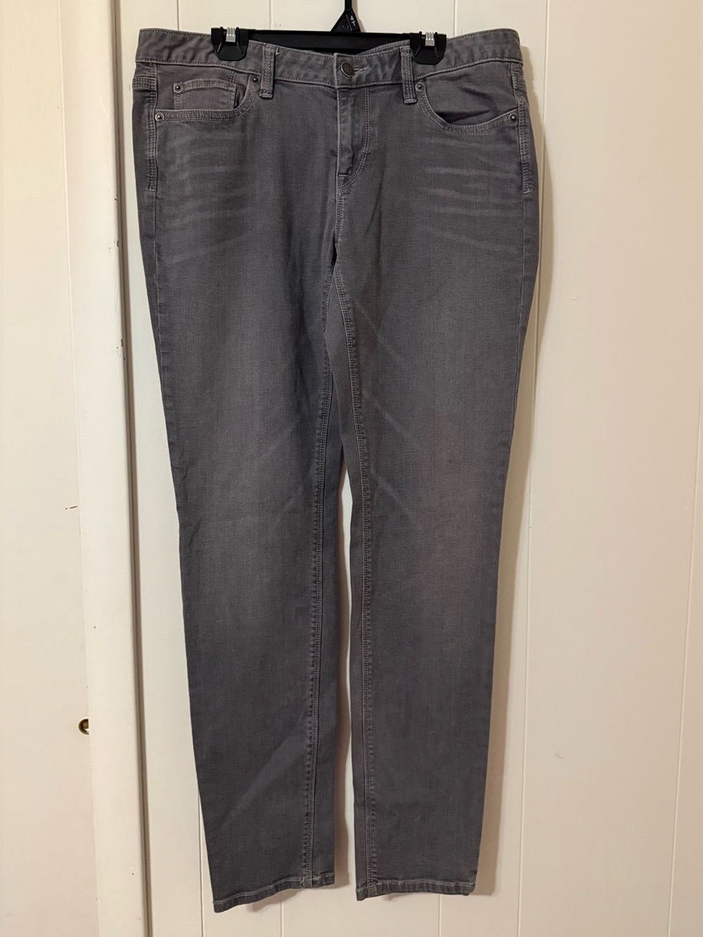 Ann Taylor Loft modern skinny jeans size 29/ 8